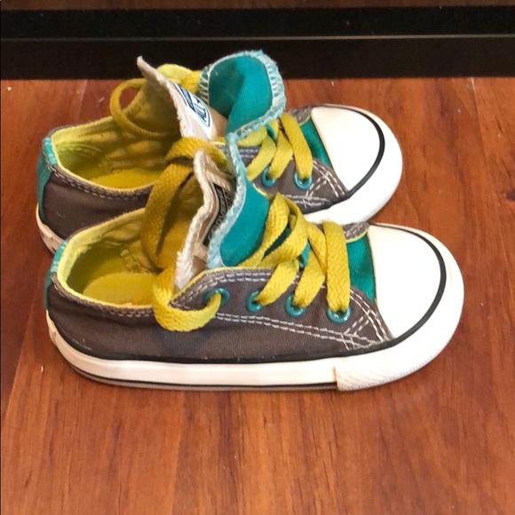 Used great condition toddler Converse shoes - Picture 3 of 5